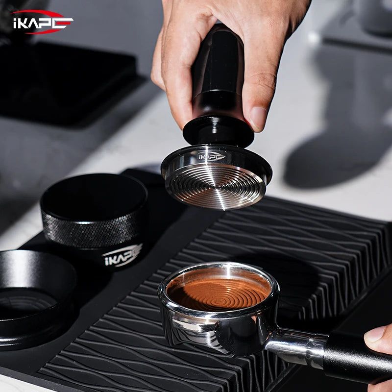 Tamper de Café IKAPE V3 Transparente V2 – Prensador Calibrado con Resorte y Base de Acero Inoxidable Premium para Espresso 51/54/58mm