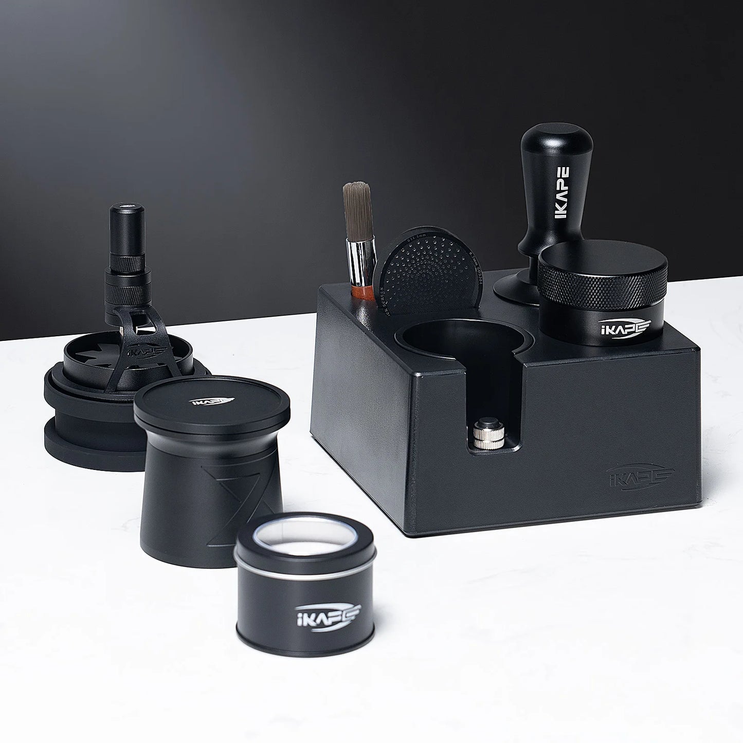 Set de Herramientas de Café Espresso IKAPE – Juego Negro con Caja ABS Smile Know, Kit de Utensilios para Baristas Ideal como Regalo