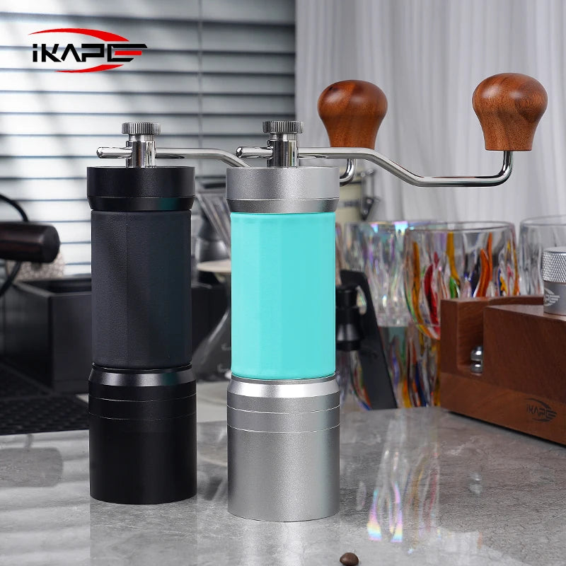 Molino de Café Manual IKAPE V2 – Moledor Portátil Premium con Rebabas Cónicas Heptagon y Molienda de Grado Ajustable