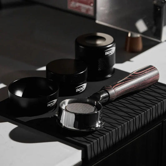 Tamper de Café IKAPE V4 – Prensador Calibrado con Resorte para Baristas, 100% Acero Inoxidable, Compatible con Portafiltros 51/54/58mm