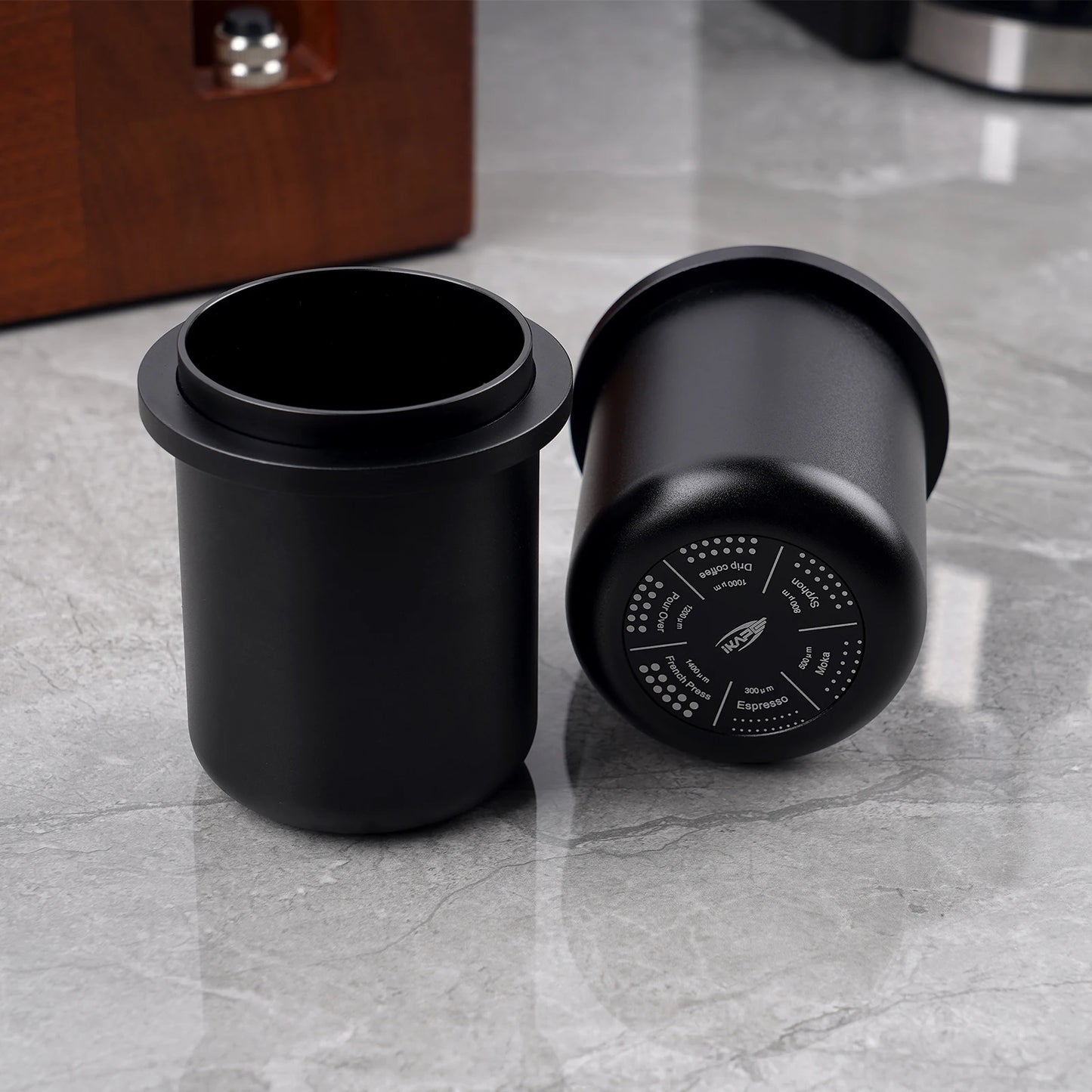 Taza Dosificadora de Espresso IKAPE (Negra) – Compatible con Portafiltros de 51 mm a 58 mm, Accesorio de Aluminio para Café Espresso