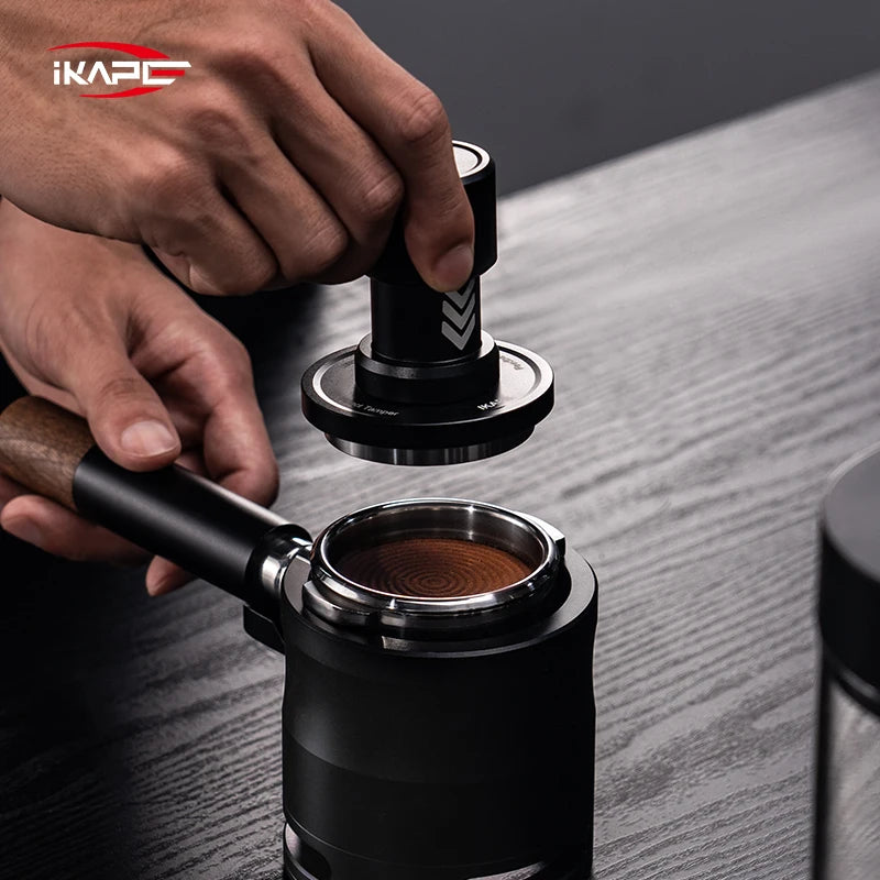 Tamper de Café IKAPE V6 51/54/58mm – Prensador con Presión Constante y Resorte Cargado para Baristas y Máquinas de Espresso