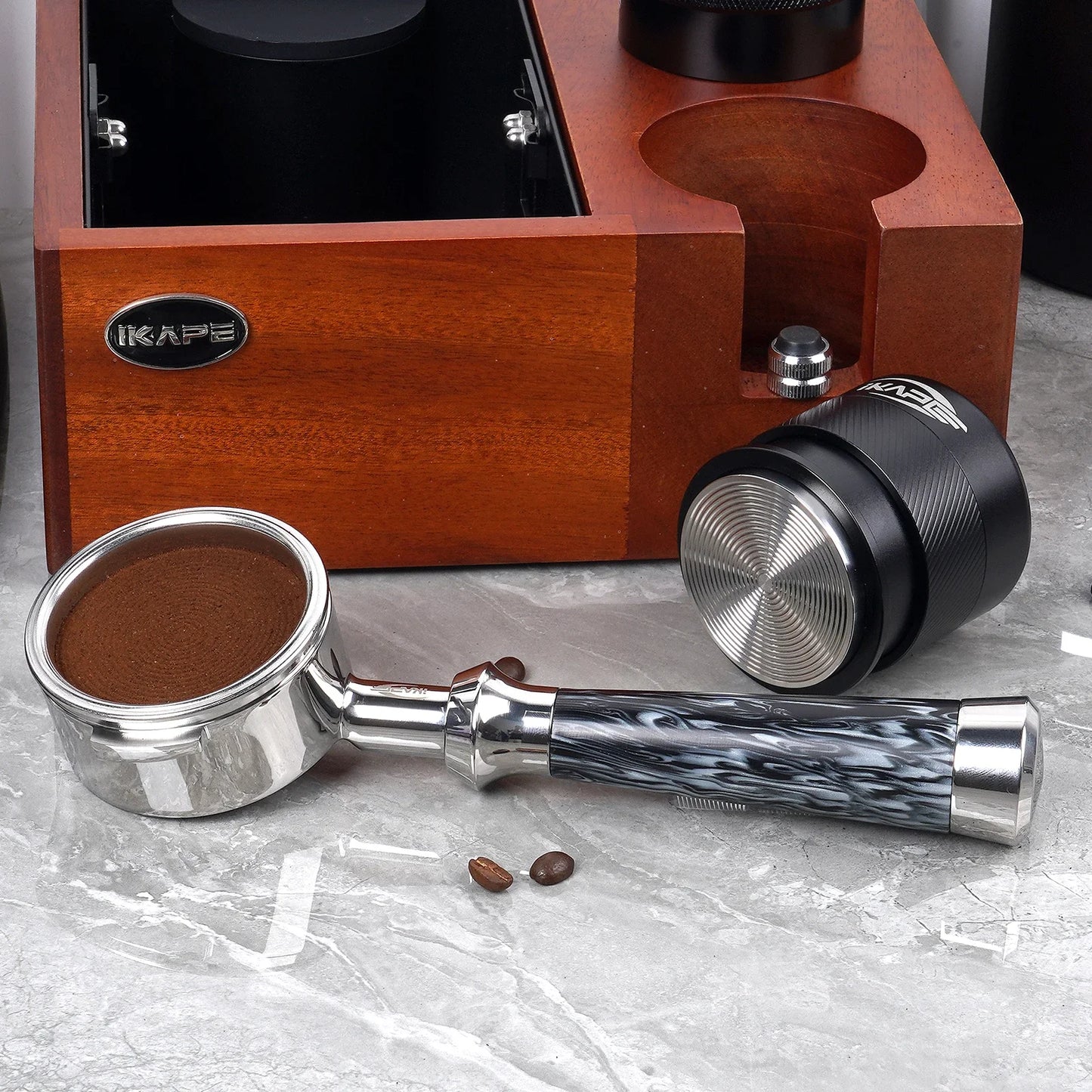 Portafiltro Sin Fondo IKAPE con Mango de Resina – Compatible con Delonghi, Barsetto, Breville, La Marzocco, Flair58, ECM, Wega (51/54/58mm)