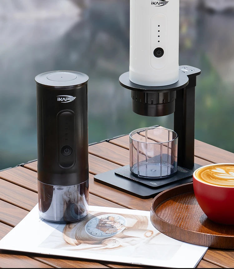 Máquina de Café Espresso Portátil IKAPE 2 en 1 – Compatible con Cápsulas y Café Molido, Extracción de Alta Presión para Viajes y Camping