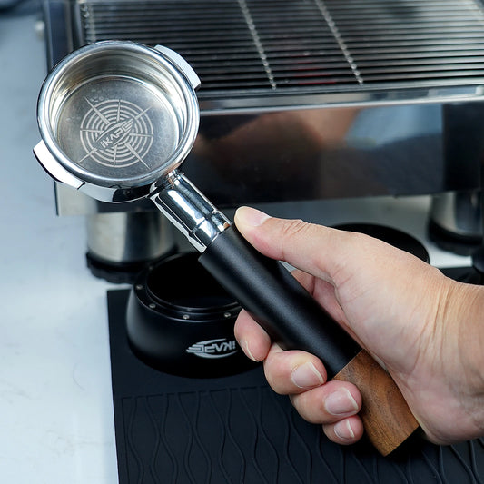 Portafiltro Sin Fondo IKAPE 51/54/58mm – Mango de Nogal y Acero Inoxidable con Cesta de Precisión para Espresso Profesional (Negro)